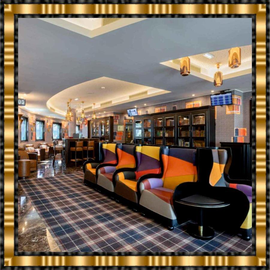 Hotel Jaguar Oporto - Airport To Hotel And City Center And Vice-Versa Is A Free And Continuous Shuttle Service From 7Am To 8Pm Eksteriør billede