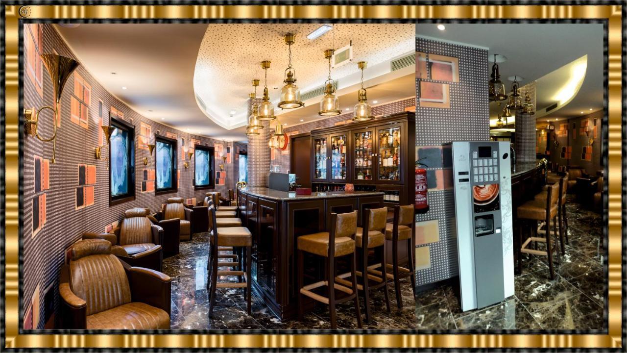 Hotel Jaguar Oporto - Airport To Hotel And City Center And Vice-Versa Is A Free And Continuous Shuttle Service From 7Am To 8Pm Eksteriør billede